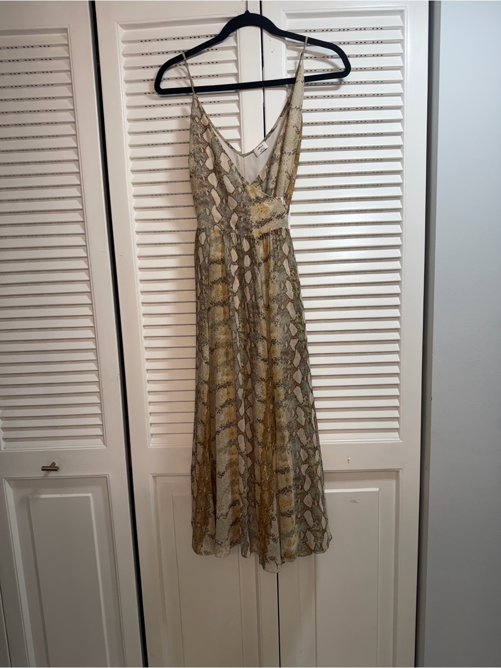 Aritzia Wilfred Snake-Print Wrap Midi Dress With Tie Waist Nude, Gold And Brown